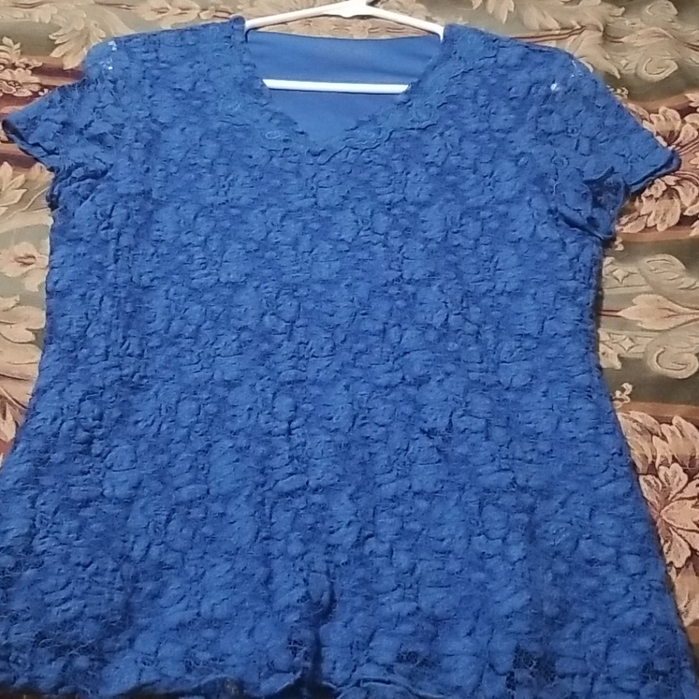 Lace overlay top size M